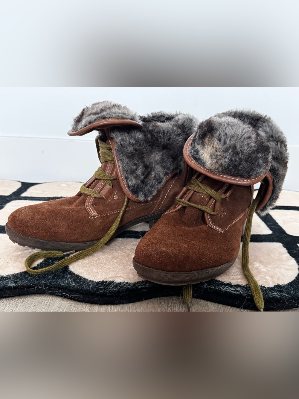 Denver Hayes Brown Suede Ankle Boots with Faux Fur Cuff - Picture 2 of 4